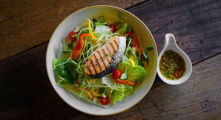 A paleo meal that prioritizes nutrient density and variety