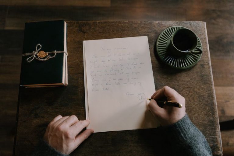 Handwritten notes on a food and symptom log
