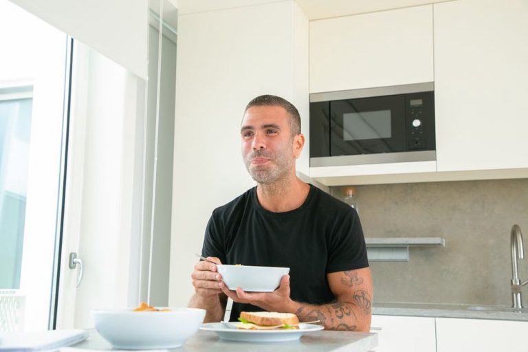 A calm meal can support comfortable digestion