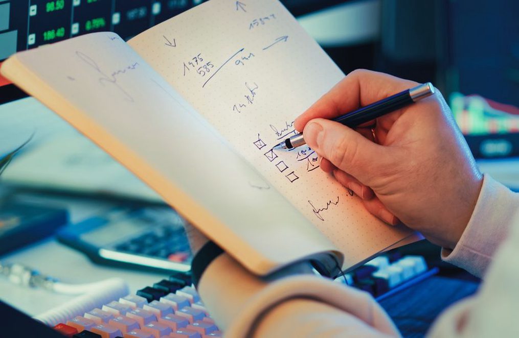 An editor compares page data with reader questions