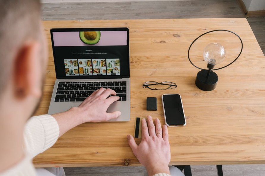 Article groups visible on a blog page