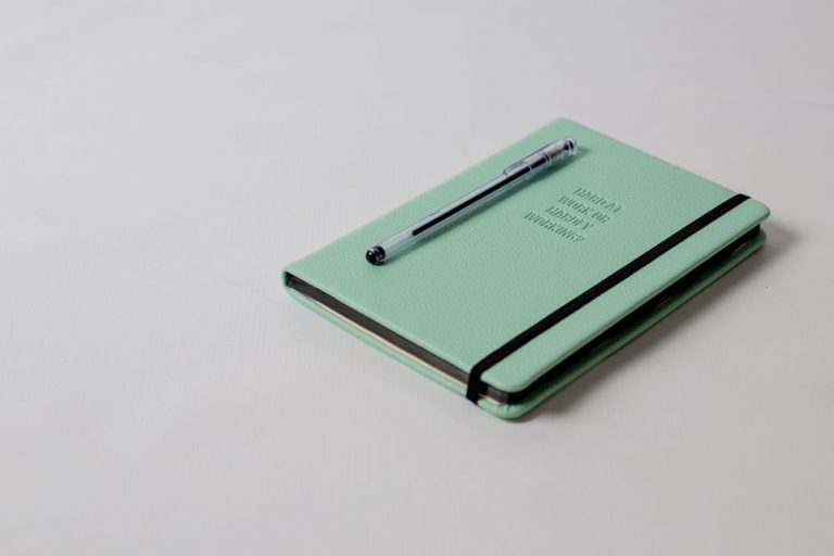 Notes beside a meal planned for the week
