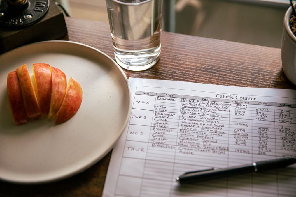 A short meal plan with handwritten constraints