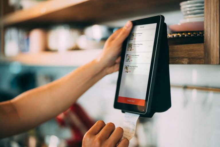 Clear item details and delivery costs on a phone