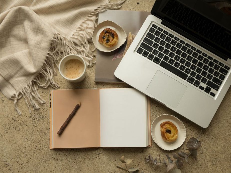 Brief meal and focus notes beside lunch